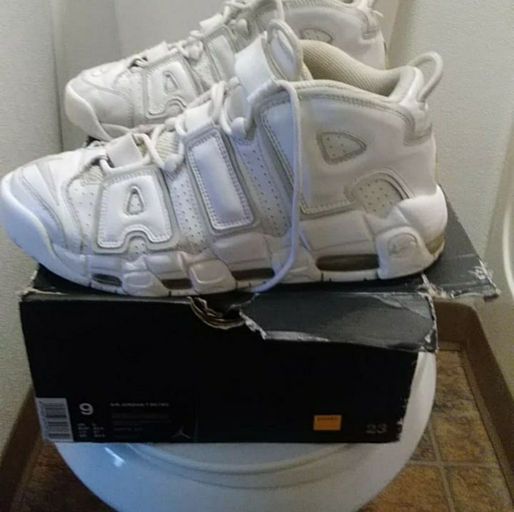 Air More Uptempos Size 9.5